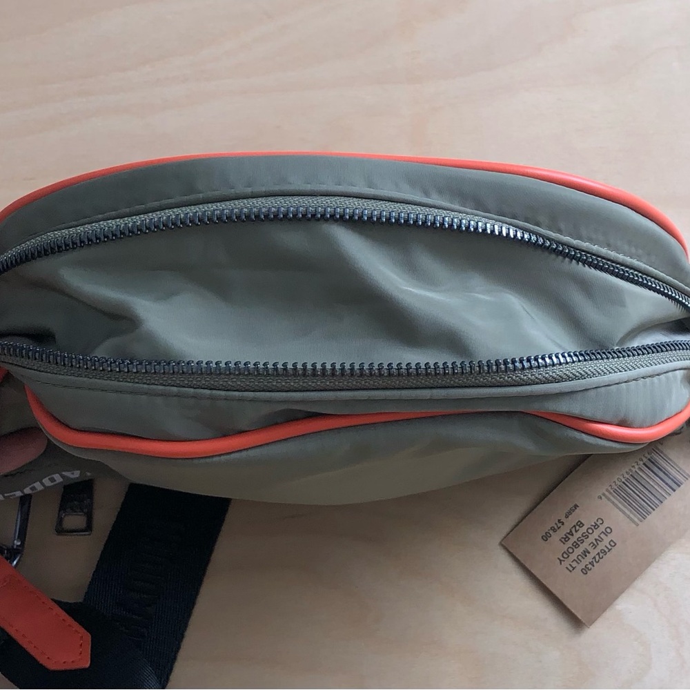 NWT Steven Madden Olive Multi Crossbody Bag Outdoor Hiking One Size. - Picture 7 of 10